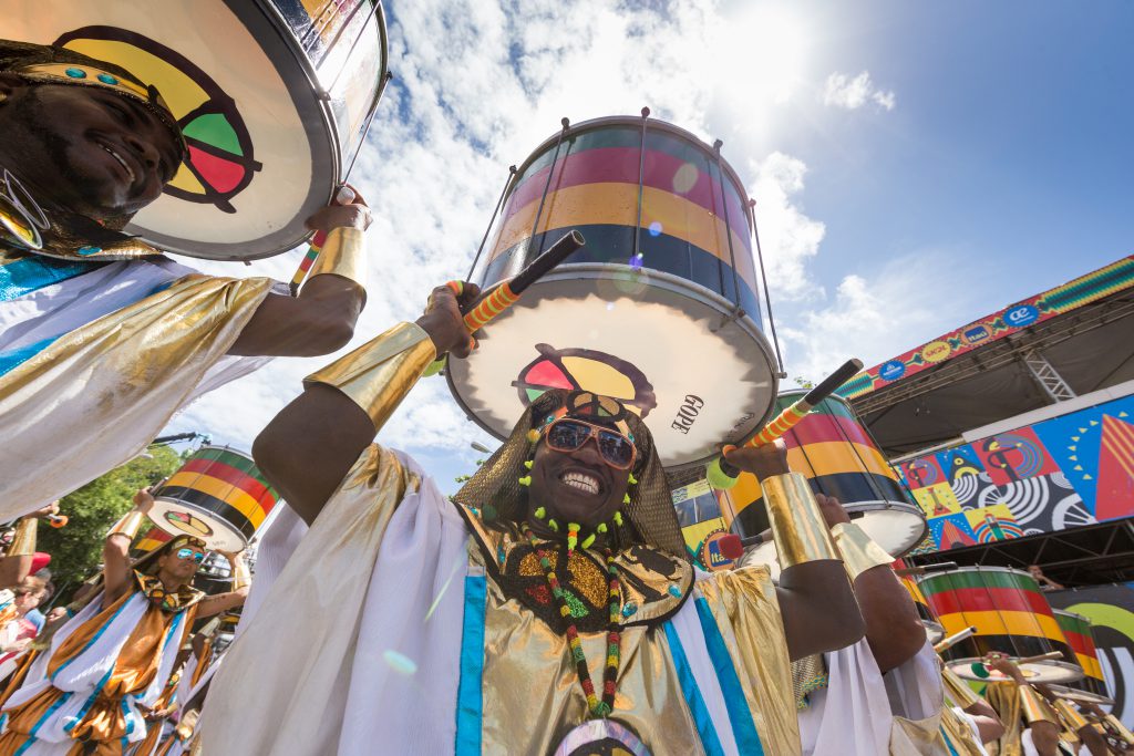 ‘Muito mais que música’: Olodum traz coletividade e a cultura baiana para Campo Grande