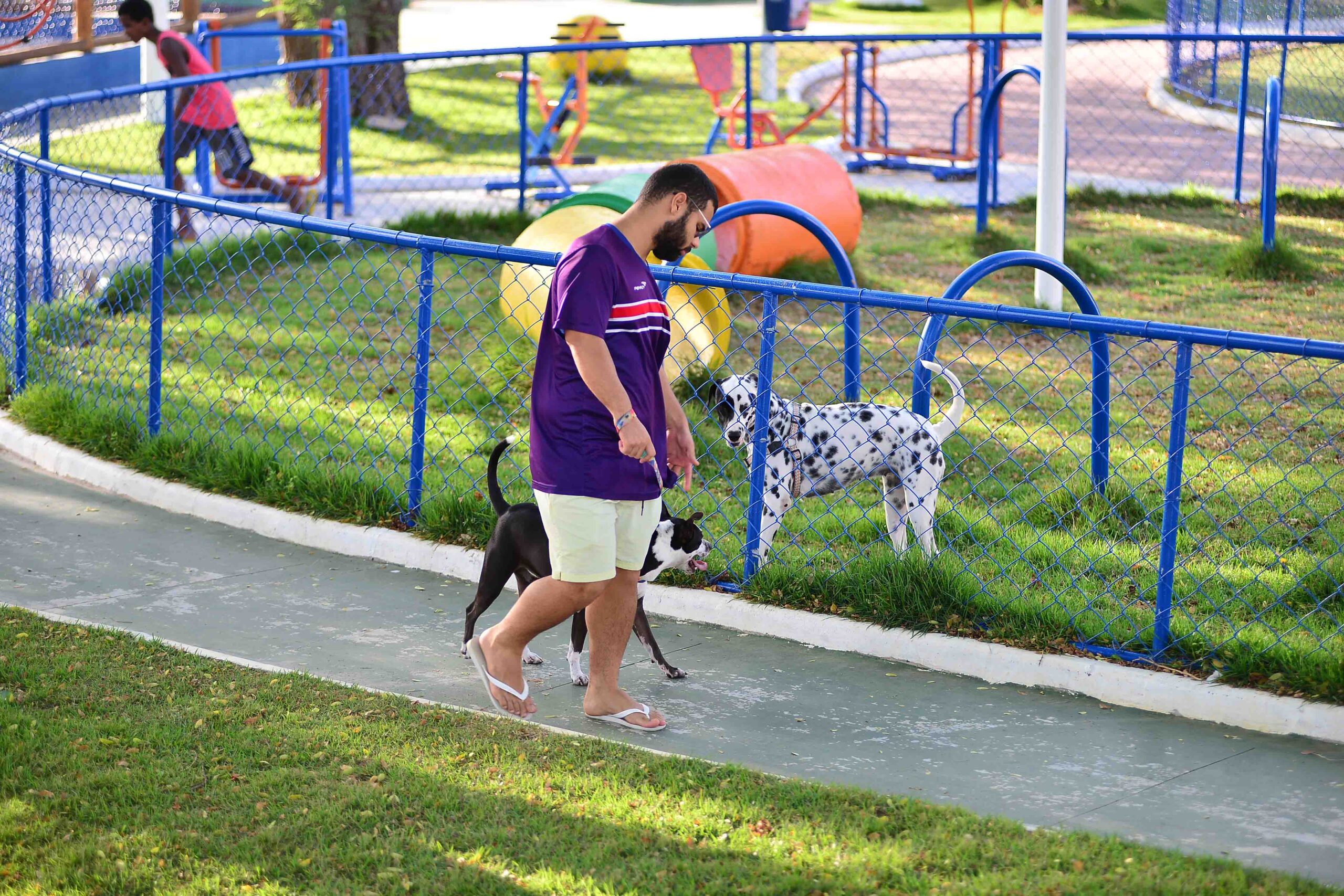 Praças são opções de lazer para o verão em Salvador