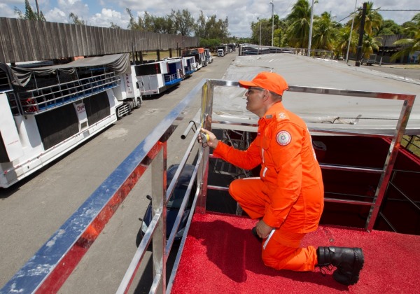 Bombeiros e DPT vistoriam trios, minitrios e carros de apoio até dia 16