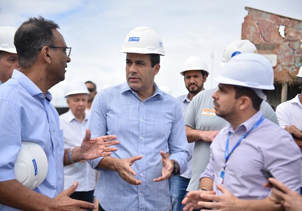 Prefeito realiza vistoria nas obras de requalificação da orla de Pituaçu nesta quinta-feira