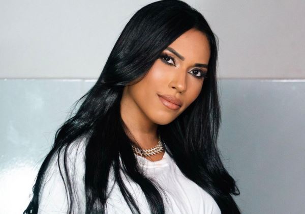 Symone Morena é confirmada no 10 Horas de Arrocha; confira programação