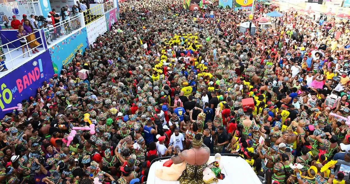 Bloco As Muquiranas é condenado pelo TJ-BA por utilização indevida de foto de folião vestido de “gueixa”